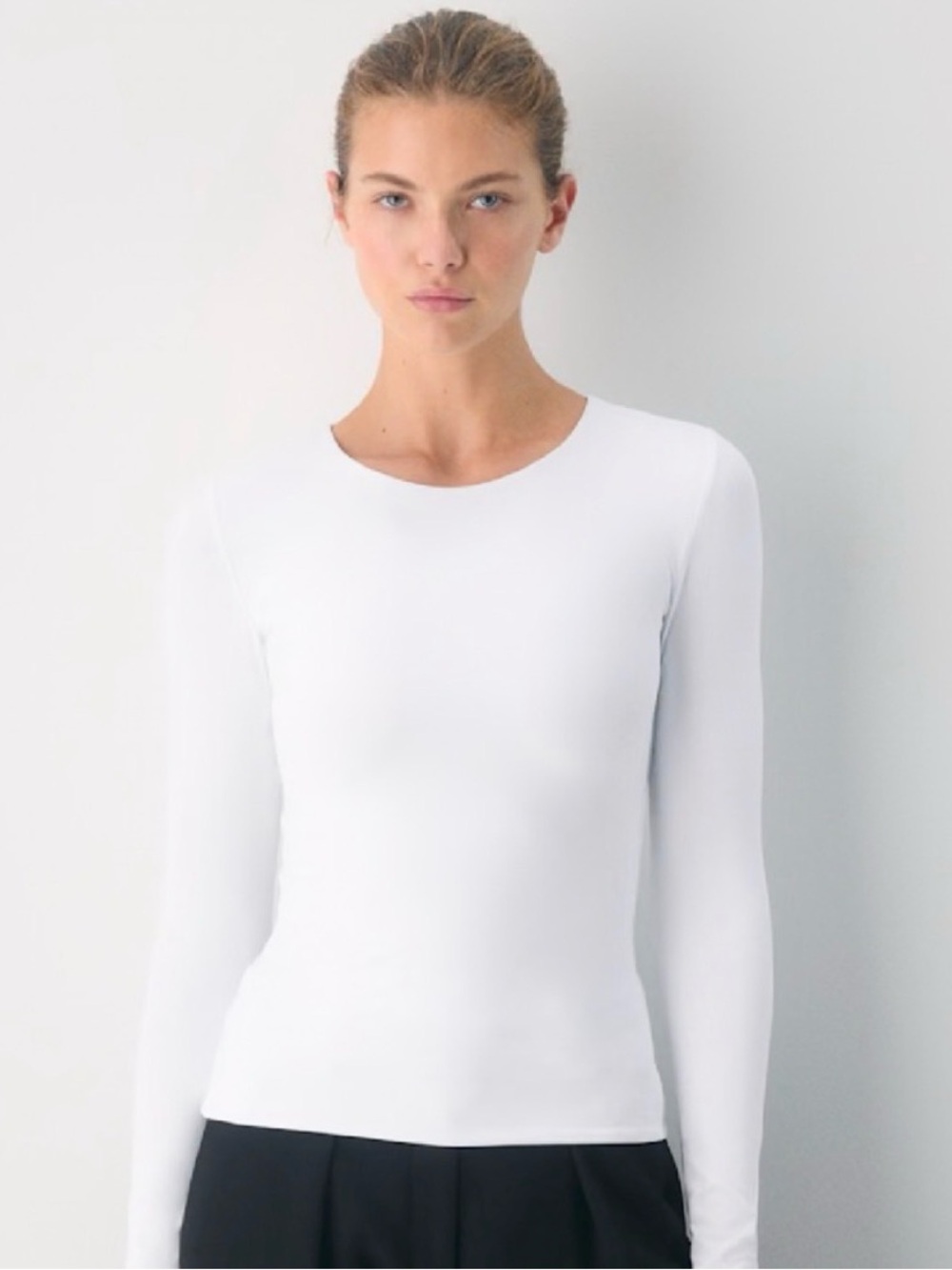 Aritzia Original Contour Simone Bright White Long Sleeve Crewneck size L